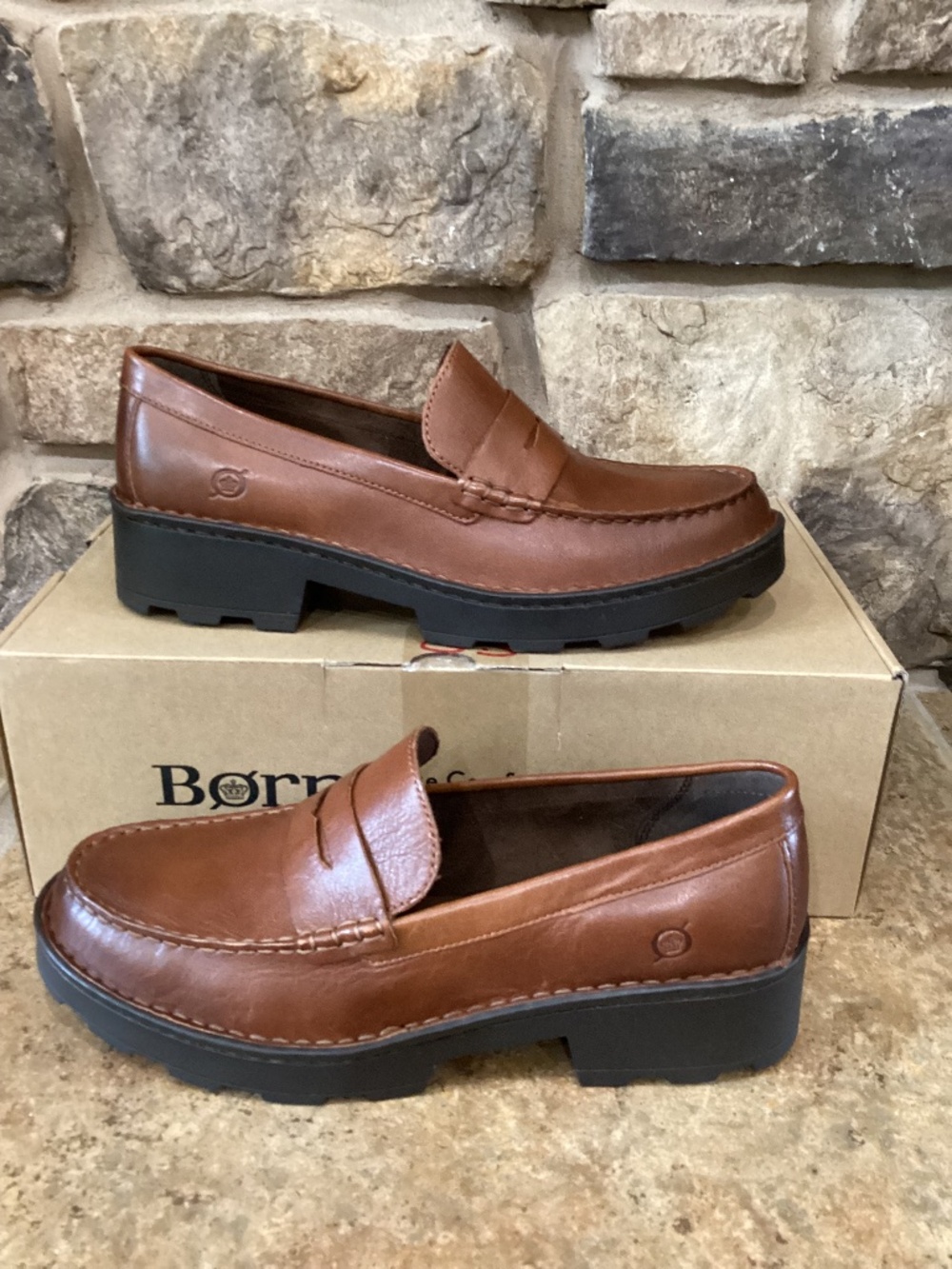 Born Carrera Womens 9 Brown Leather Penny Loafers Platform Lug Sole New